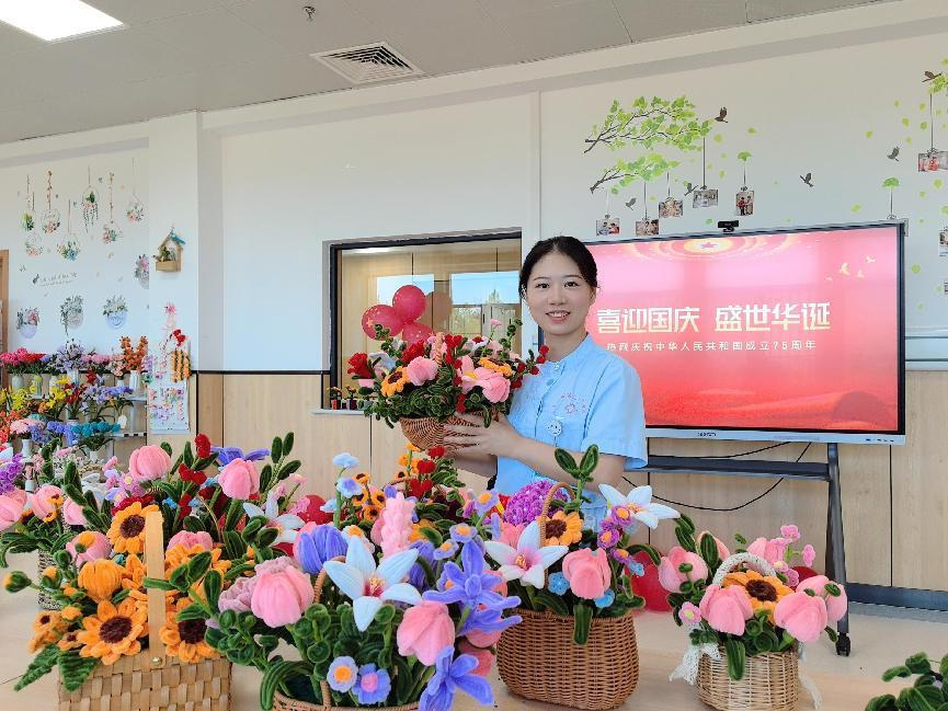 ​以花为语 祝福祖国 —国庆节创意插花活动